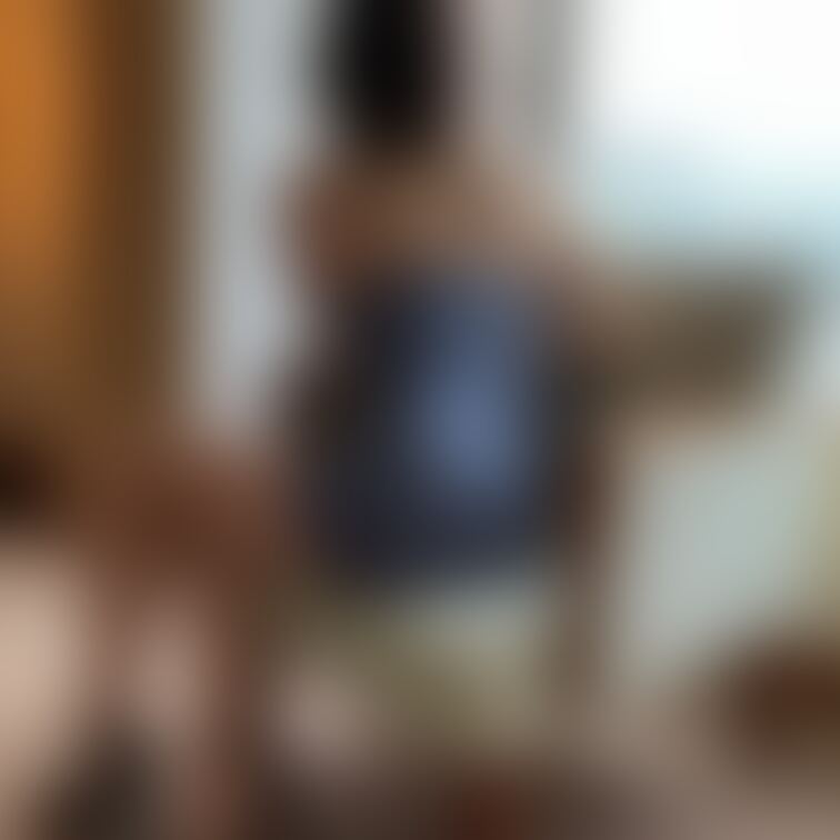 ノーパンだとぉ、、
ソファー、、濡らしちゃうね。。。