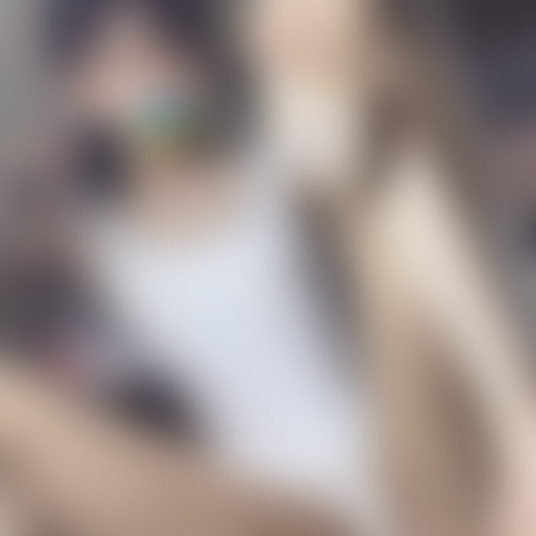プールはいりた〜い🥵