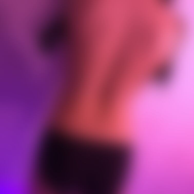 下着少し脱いでみた👀