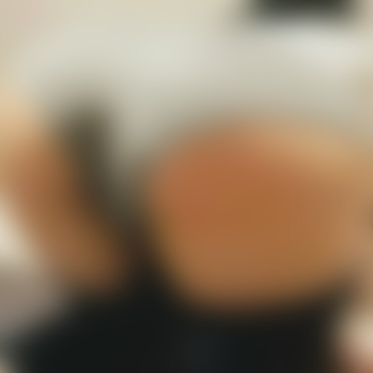 パンツの跡がついたデカ尻🍑

【みみからのお願い💕】 
えっちだと思ってくれた方は 
写真下の♡印をポチッとして