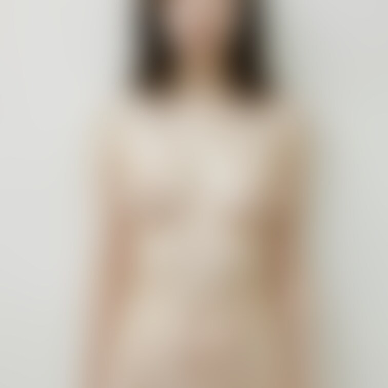 生成○○○で作成した素人美女の写真を投稿します。