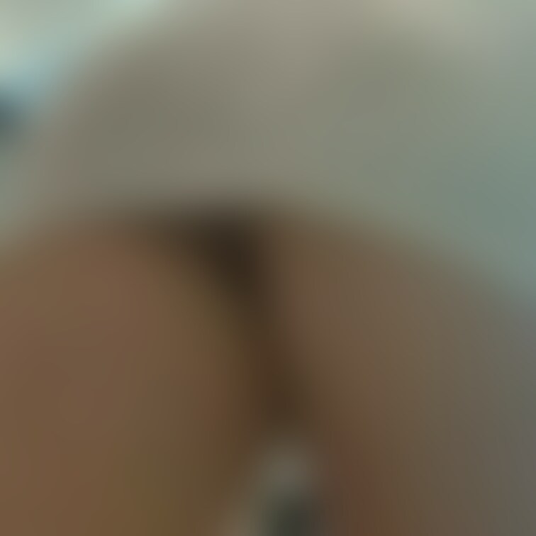 巨乳OLのパンチラ
某アダルトショップにて
見えてる？