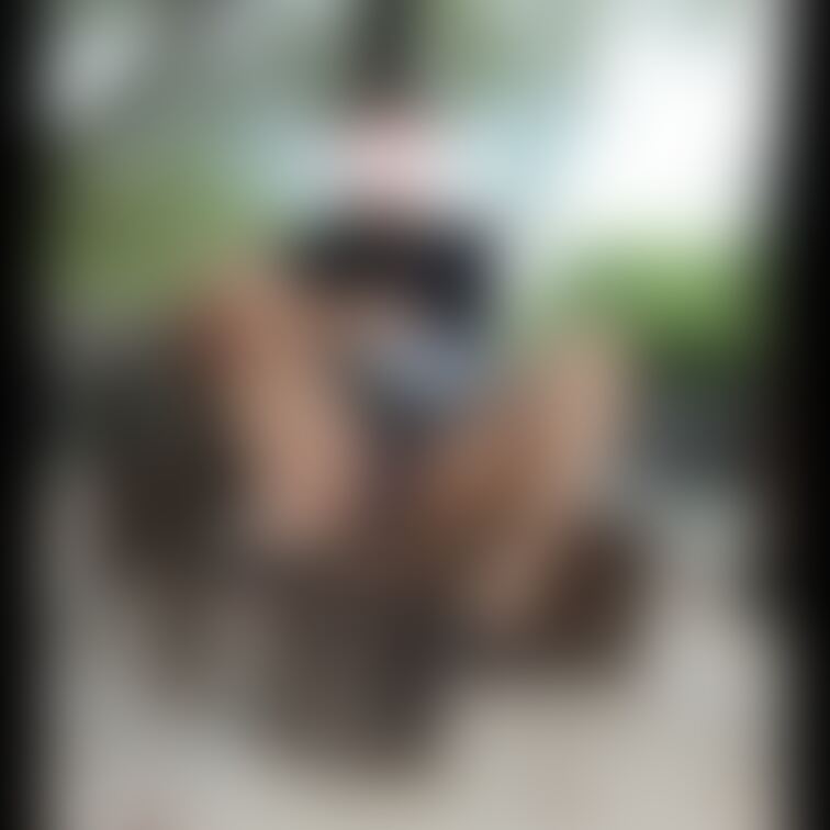 ミニスカ露出③

椅子に座っておまんこ見せてくれました😍
自然とピースするのがたまらないです☺️