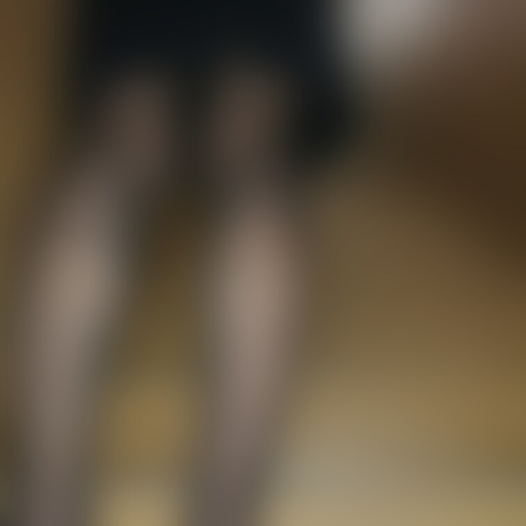 もし私のスーツを下からのぞいたら。。。
★今日の着飾ったスーツの中身★