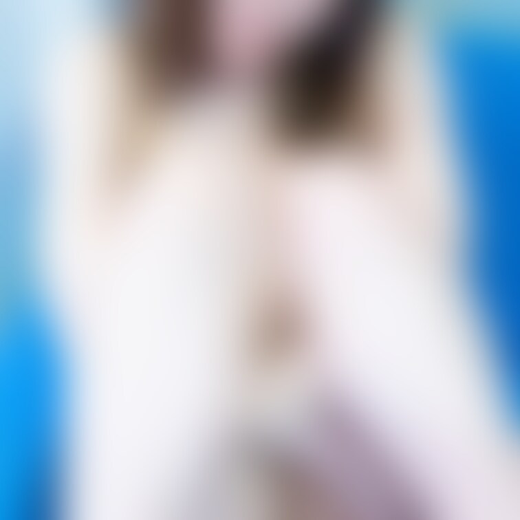 青いソファ
 早川夏美さん