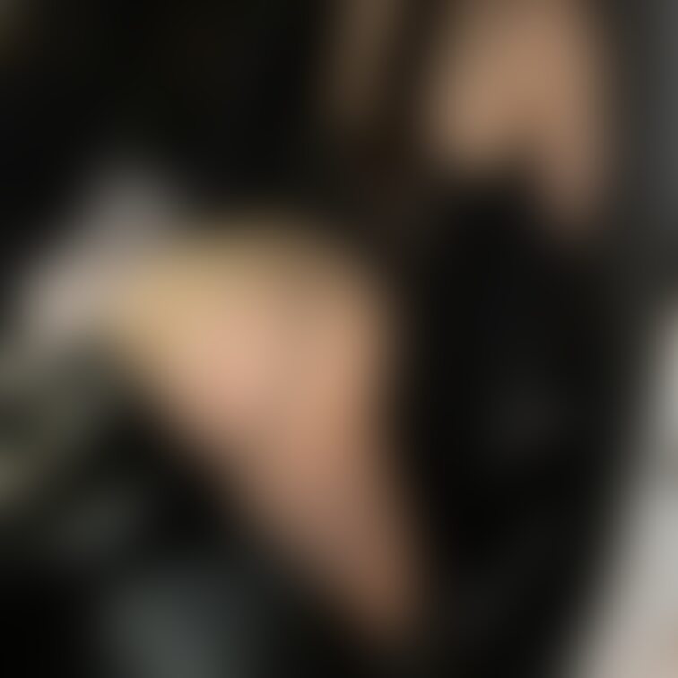 久しぶりのお外の撮影💓

暖かくて露出しちゃった🫣💓