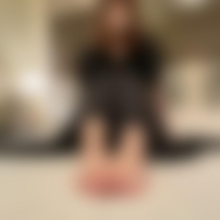 可愛い美容専門学生 えりかちゃん😺②
 
 足のサイズ:23.5cm
