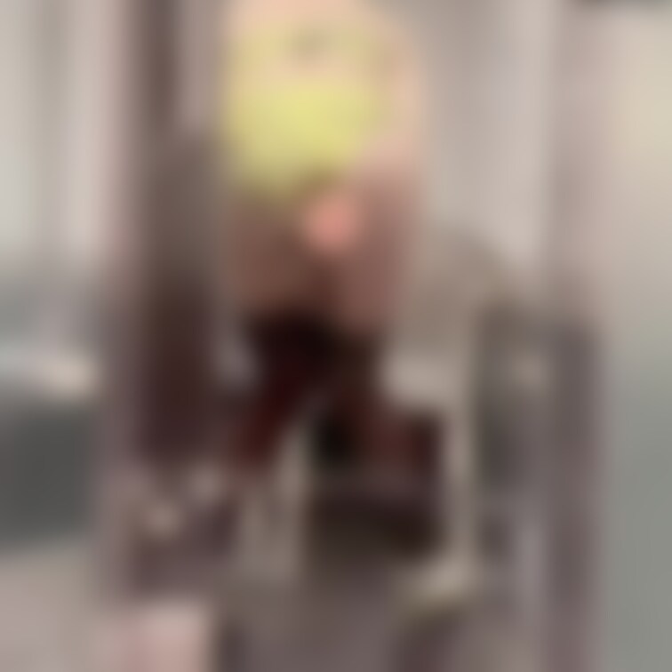 扉にディルドくっつけて
立ちバックオナニー🤍

前回のバニーよりも
えっちに見えるように角度を
ちょっと変えて