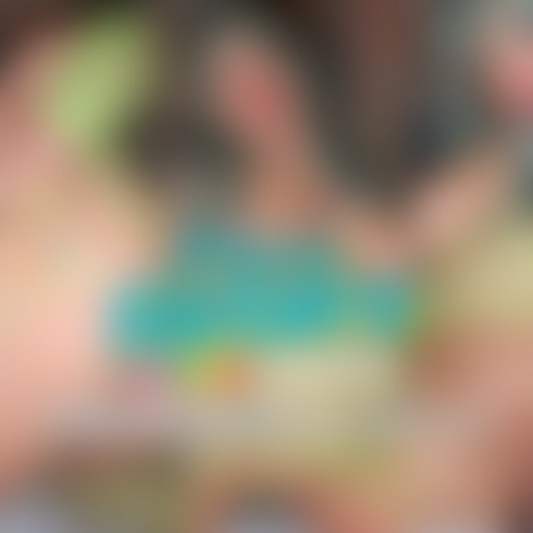 ‪💚次女A 丸見え全身網タイツセット

毎日投稿される自撮りに含まれない自撮りを含んだセット(zipファイル)です。