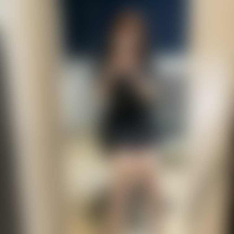 脱毛サロンのお○○○さんがえっちだったら嫌ですか...?🥺

チラッと...🥺
こういう写真撮るの始めたのでめちゃ