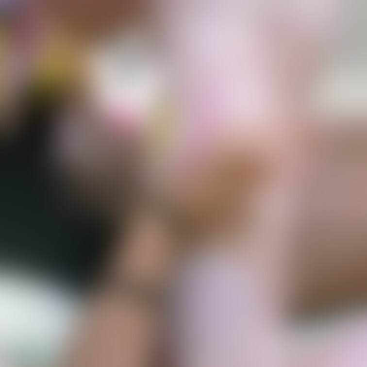 モモンガ○○○リフレでヤバい趣味の方々に大人気のチッパイ黒コギャルちゃん！
妊娠堕胎も数回経験しそれでも僕から中出しさ