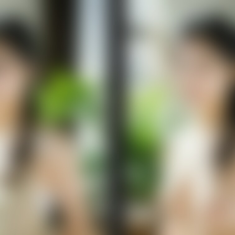 着衣と脱衣を並べた画像です画像№ 831。