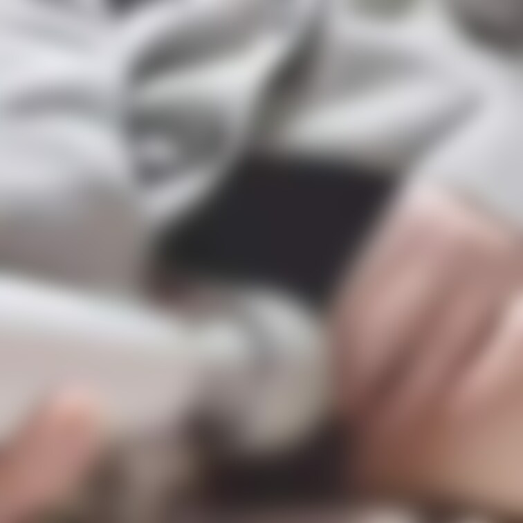 オナニー動画

見てもらってるのを想像しながら撮りました！
後半見てほしい気持ちが溢れてしまって性器がドアップにな