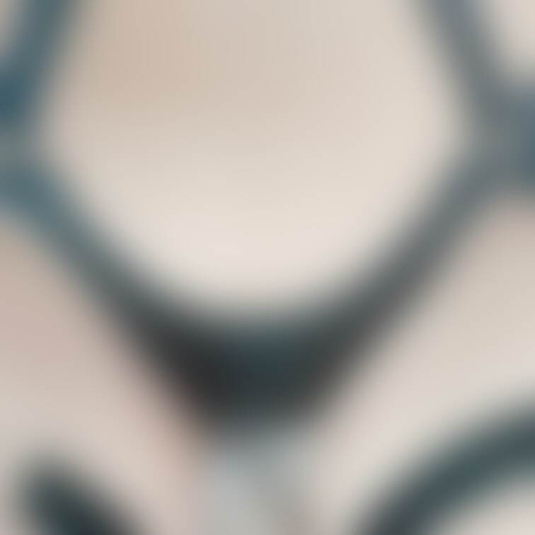 おけけ見えちゃう🤢