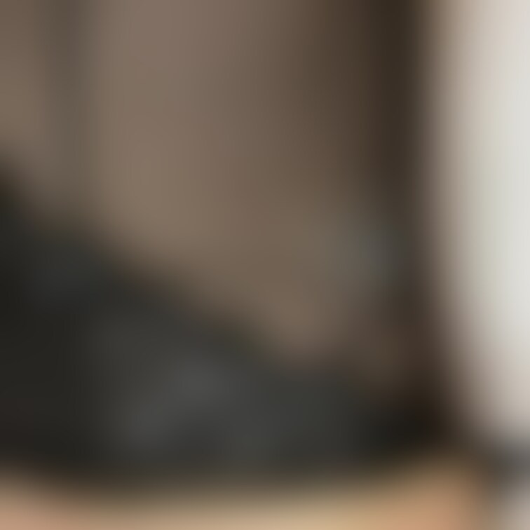 パイパンにツチノコディルド挿入