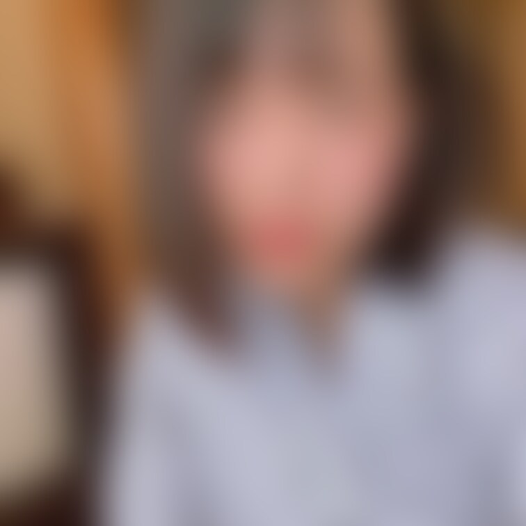 今日から5日間にわたって
ころんのコスを投稿します。
一番❤️が多かったコスの変態姿を
公開したいと思います。