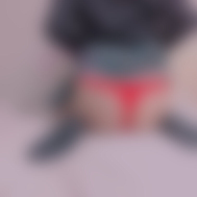 このTバックは前後逆に履いた方がかわいいかも🥺
（本来ならレース面が前）