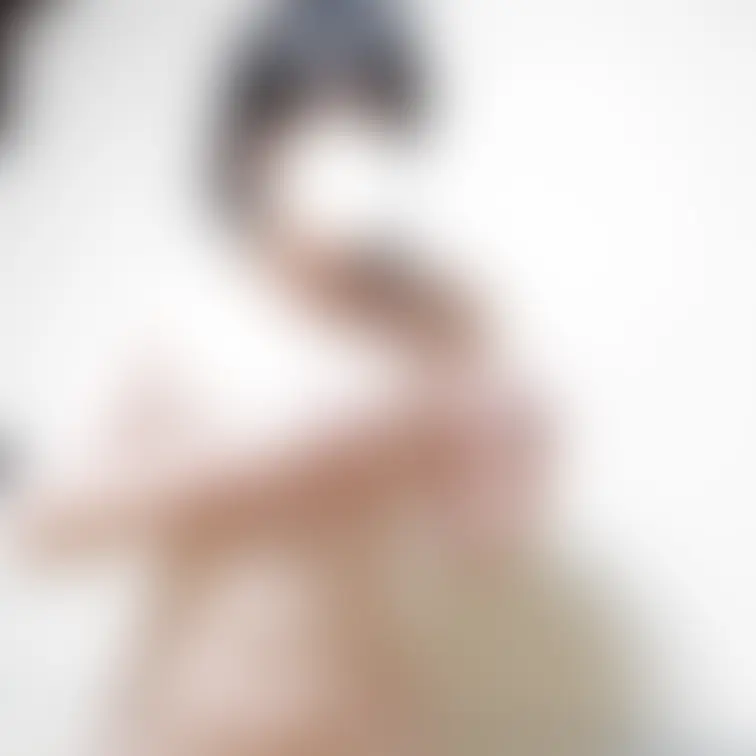 弥生の全裸パーティー兼公開撮影。勃起した乳首に金具を引っかけているところです。全裸撮影で興奮したのかも。

セクシー
