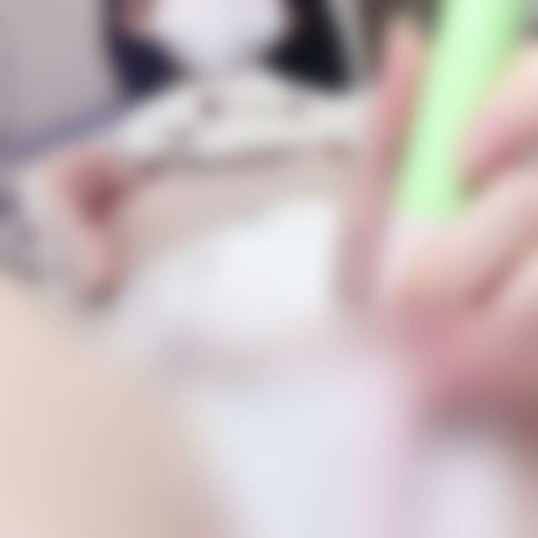 夏だからお水いっぱい飲んでおなにーしたらシートびちゃびちゃになっちゃった🥺