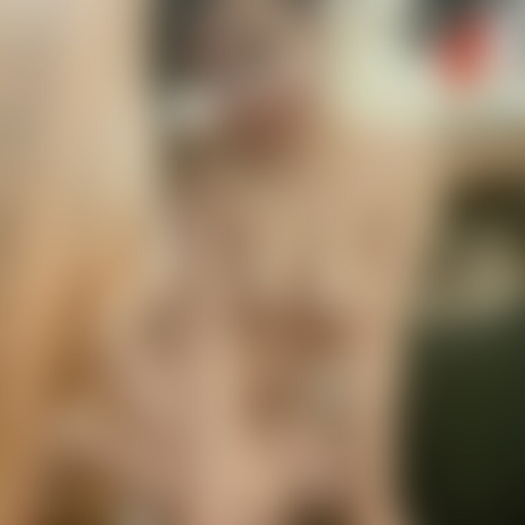 お尻ばっかりだけど見てね🍑❤️
本当はこのデカ尻でお顔の上に乗って
顔面騎乗位したいんだけどなぁぁ🥺🩷🩷
顔面騎乗