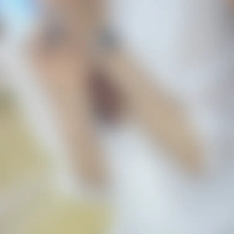 美人さんの白いパンティ