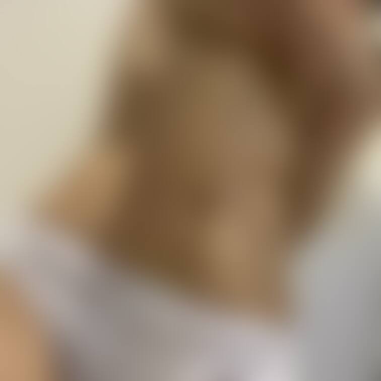 手ブラ＆白パン…そして開脚💦
この後めっちゃ○○したわー💦
思い出しただけでパンツびっちょり💦
@kahokahh