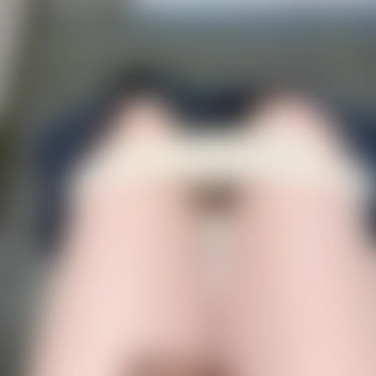 今日の朝撮れ🌷お仕事前のトイレ個室...おしりも好き🥺??