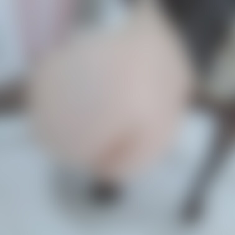 M字開脚まであと少し・・・

━━━━━━━━━━━━━━━
2023/09/30の再投稿です