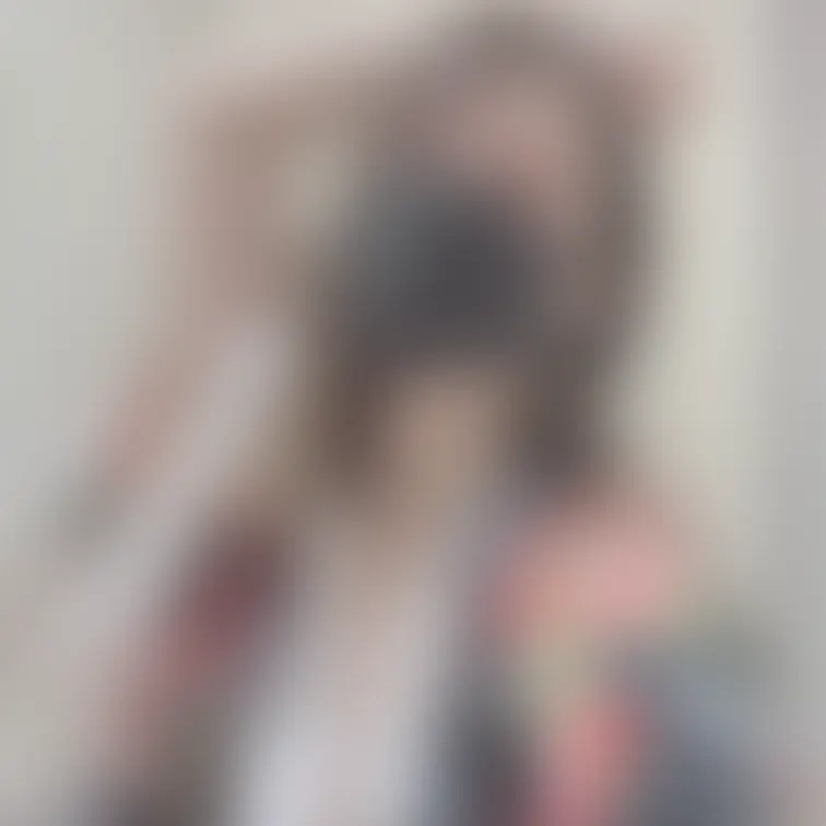 今夜動画出せそｰ🥰
てか、鏡汚れてるから拭かなきゃ💦