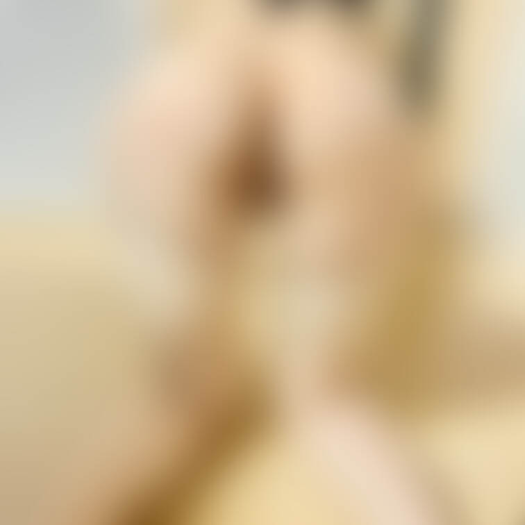 バイト終わりです😖🧡店長さんの知り合いの太ったおじさんが来ました😖🧡おちんぽ恵んでもらうためにちん媚びしてます😖🧡
