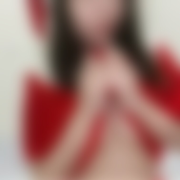 サンタさんが下乳をお届け🎅🏻
(最近投稿サボっててごめんなさいの気持ち🥺)