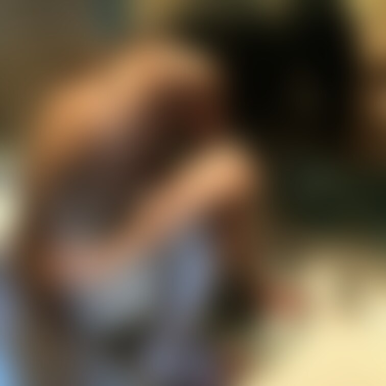 あの人に抱きかかえられて、突然こんな洗面台に乗せられて・・・とても恥ずかしいことをしました