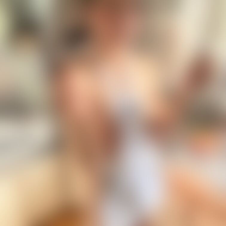 人生初の裸エプロン🍳動画は➡️ https://myfans.jp/posts/4703a45f-9982-4502-a