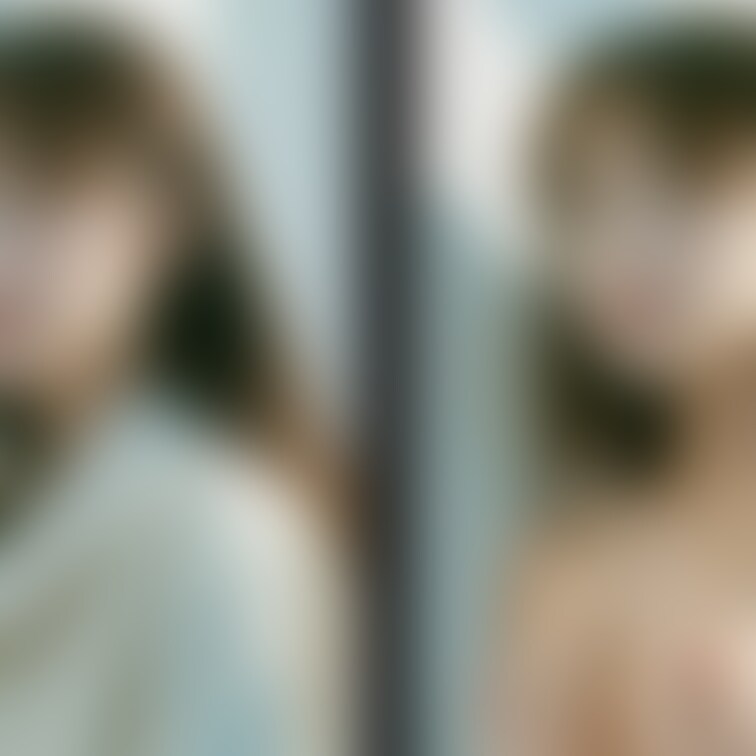 着衣と脱衣を並べた画像です。画像№1136