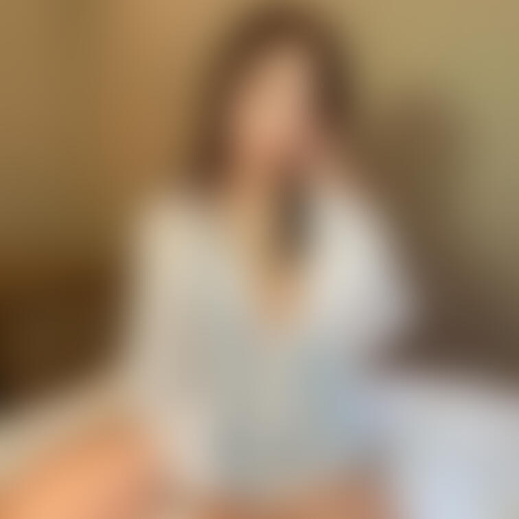 今日も怜子の部屋にようこそ💗
ライブ配信の応援ありがとうございます♪
配信中には見せられないセクシーな怜子を楽しんで