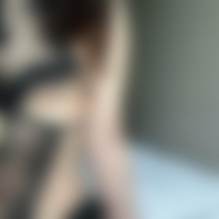 はみ乳の日だって！
はみ出るほどない🥹