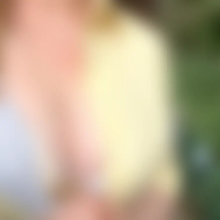 ♥️露出♥️散策路を谷間を出しながら

露散歩自撮り
ときどき人とすれ違うので
大胆に出すことが出来ません