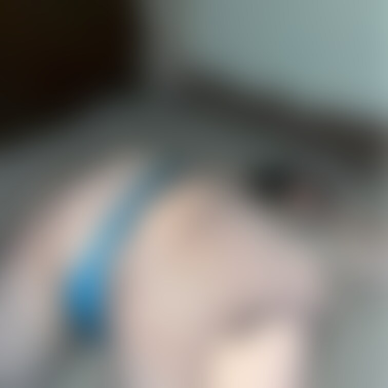 ちょっとずつ
破った穴が増えてく😍

この画像好き〜❤️