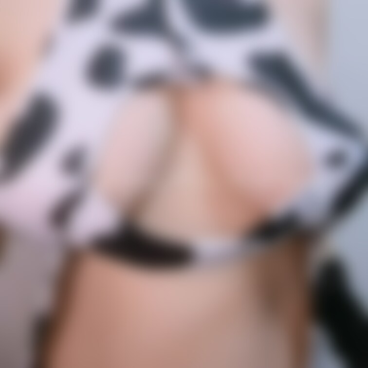 牛コスでおっぱいのサイズ測ってから見せびらかす動画　4分41秒

12月のおっぱい診断動画です💖

大変ご好評い