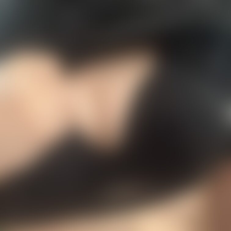 ギャルのおっぱいすき？
今日はシンプルなブラだよ😉