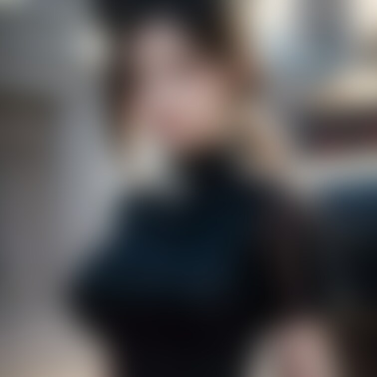 無料プランの方向け
9月もお疲れ様でした。
画像は喪服のような暗い感じだけど、たまにはフォーマルな華ちゃんも見てくだ