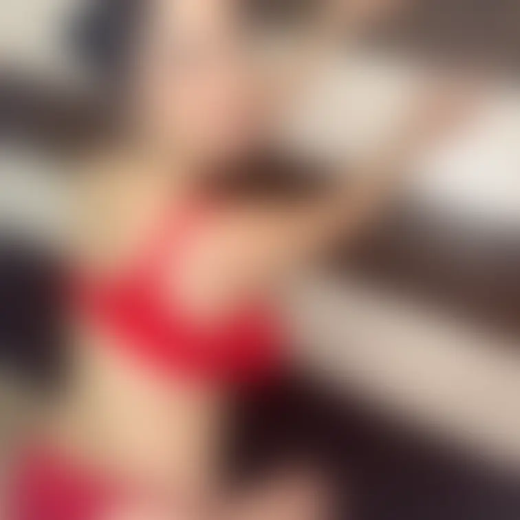 何色が好き？
赤も似合うでしょ？
え？ぉ尻が好き？💗
私も好き💗

What color do you lik