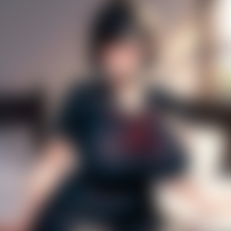 「どう？この歳じゃやっぱり変かな？」
この人は彼女のお○○○さん。
やっぱり彼女によく似てる。
胸は明らかにお○○