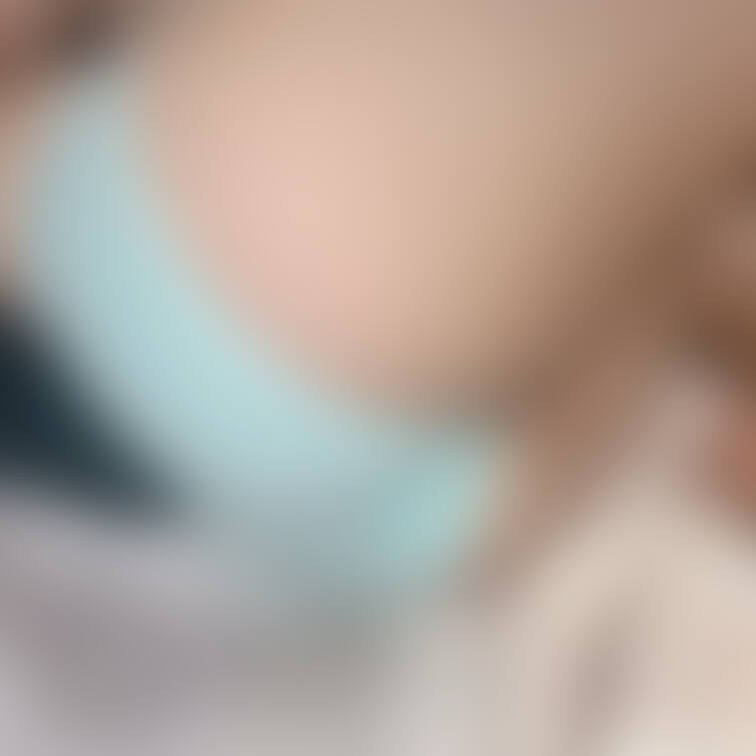 お風呂上がり〜🫧暑いから丸出しベッドでゴロゴロ𓂃 つ ̫ ֊ᶻᶻᶻ
たまにダサぱんで寝てます😳