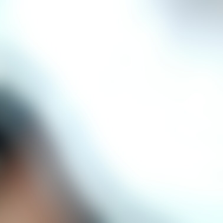 今回も家庭内の逆さ○り！
スカートの中に潜り込む画像をお楽しみ下さい！
(本編はしっかりとパンチラ逆さ○りが写ってま