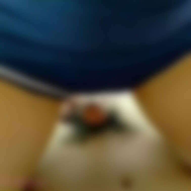 エッチすぎるスク水姿の元カノにずらしてハメハメ、、、