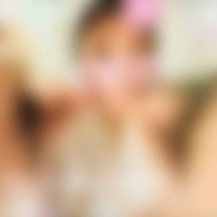 念願のダブルフェラ🥹嫁ちゃんもうっとり
単独さんと一緒に仁王立ちで舐めてもらいました🥰
もっと本数増やしたい😁
