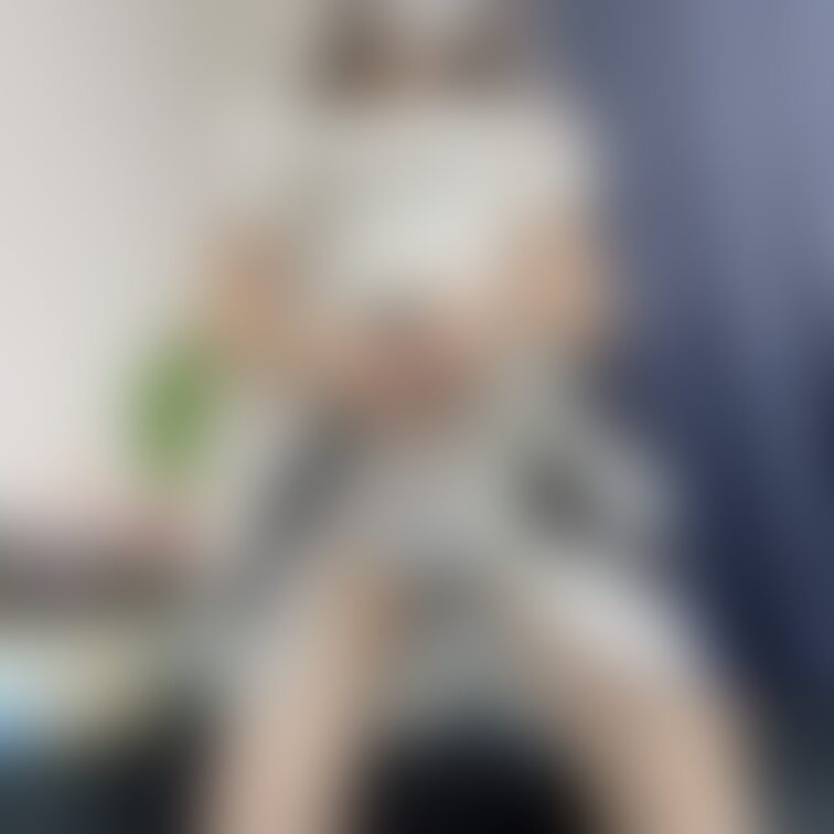うぉぉｰ生理なってしまった( ´･ω･`)
今日はフェラ動画撮りますね🥹


写真の動画も良ければ是非✨↓↓↓