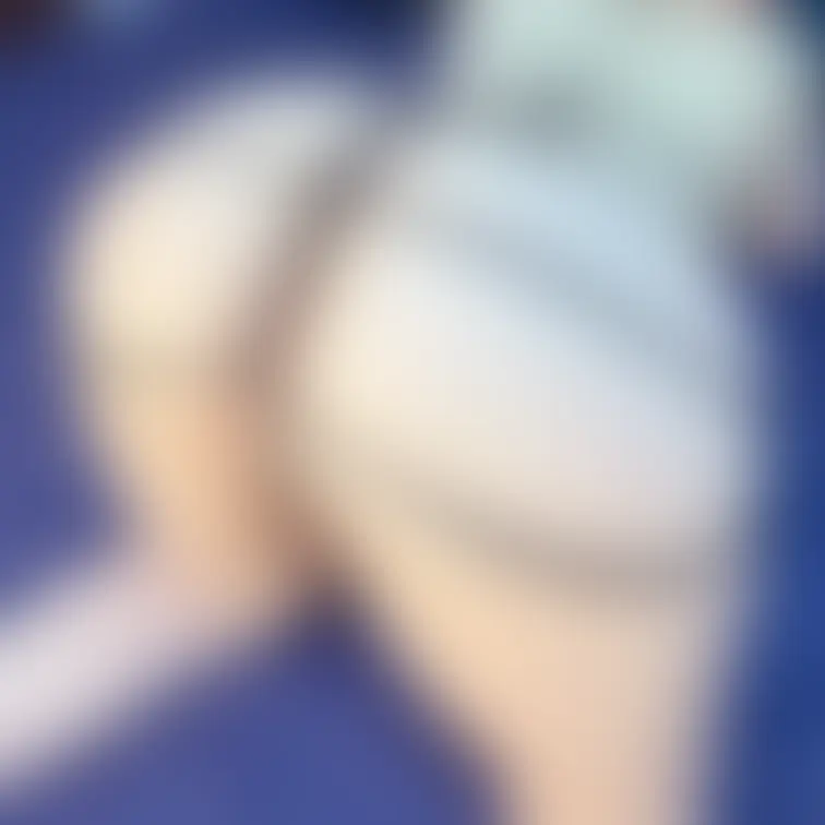 腰つかまれてバックで突かれちゃったハム🍑