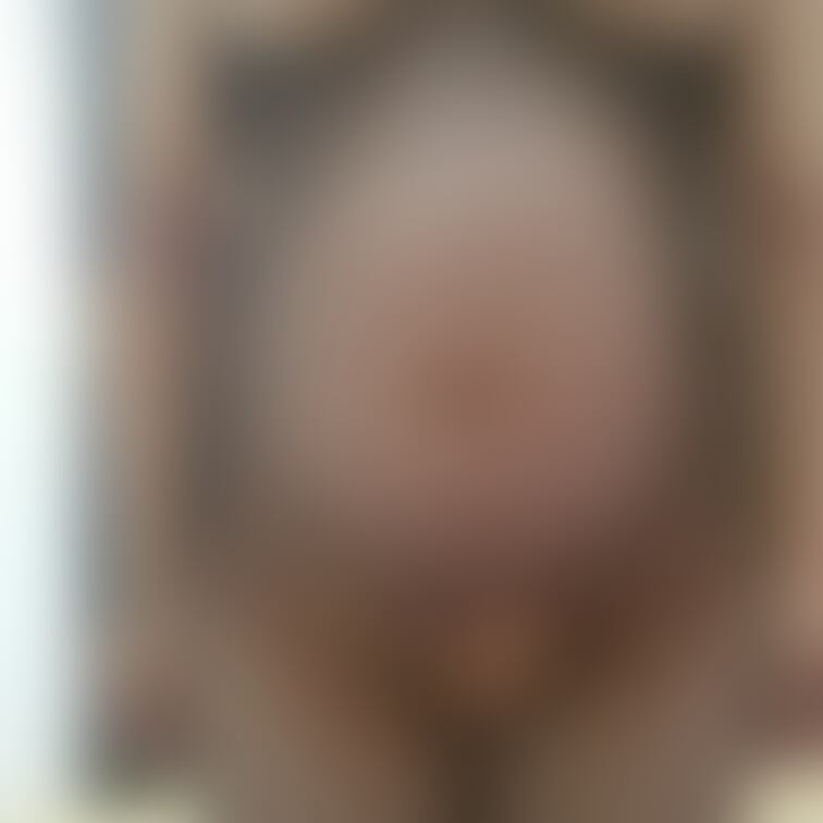 全身網タイツです。
実はこれ妊婦時なのでお腹出てます。
妊婦網タイツって変態っぽくないですか？